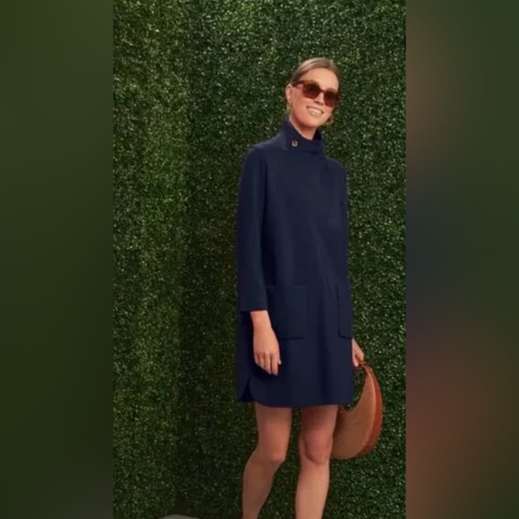 Tuckernuck Dresses & Skirts - Tuckernuck Navy Long Sleeve Dress